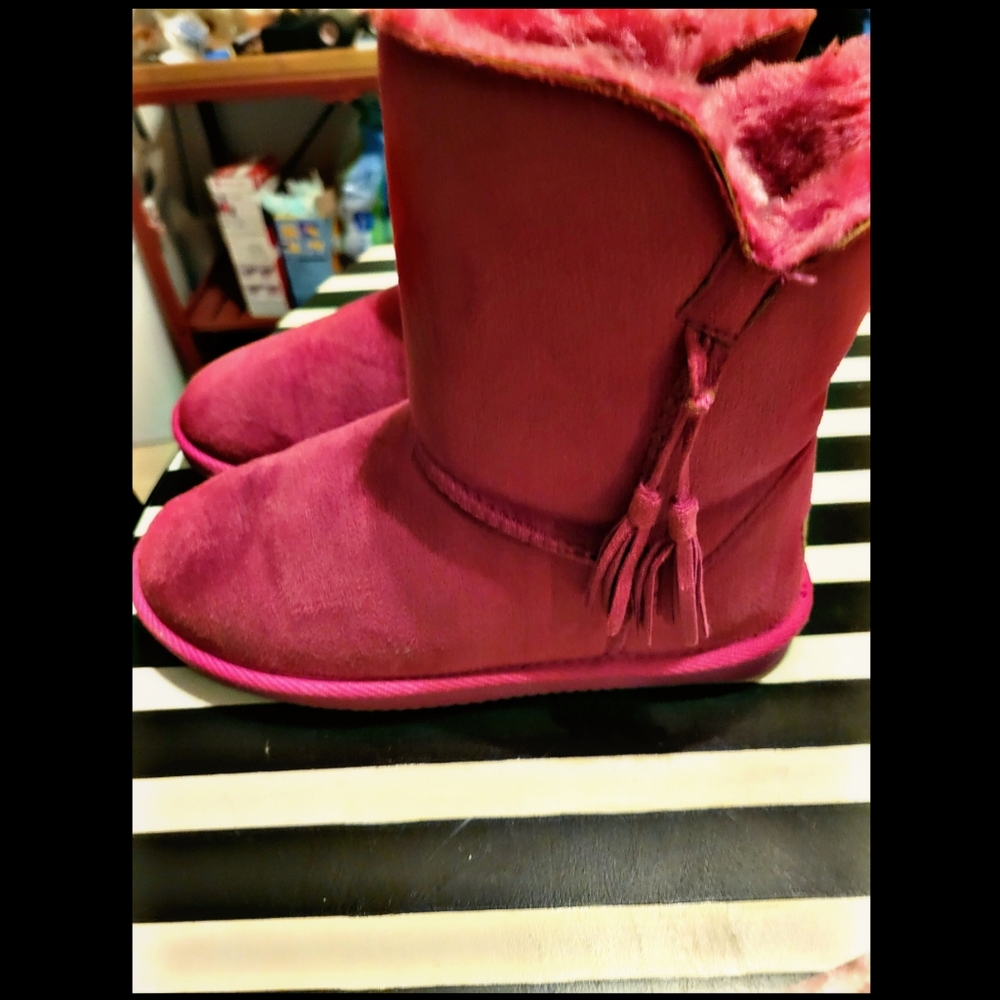 Girls size 5 Apres boots pink